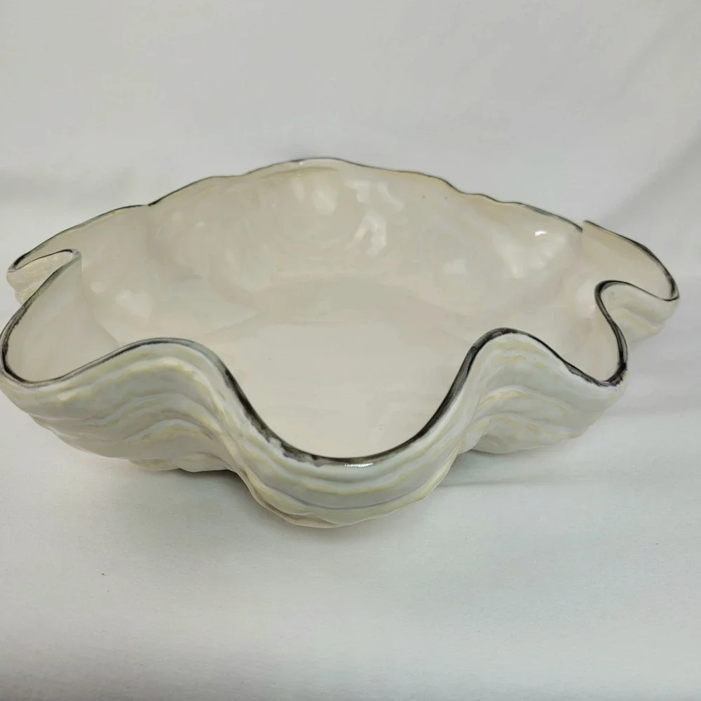 Pottery Barn Under the Sea Clam Shell Serving Bowl Cream Ceramic Coastal Decor